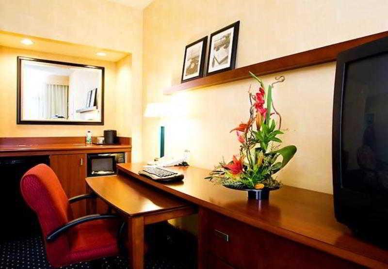 Courtyard By Marriott Boulder Hotel Kamer foto