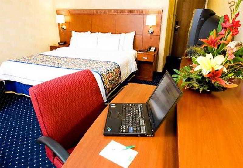 Courtyard By Marriott Boulder Hotel Kamer foto